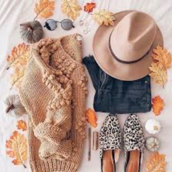 resalegal216 IS LIVE | LIKE 🫶🏽 for info about LIVE SHOWS - Picture 6 of 8